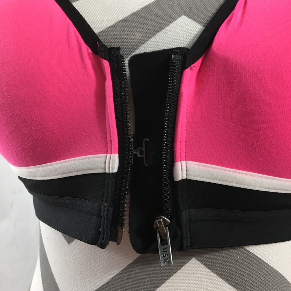 ❤️New Victoria Secret Angel Sports Bra - Picture 2 of 8
